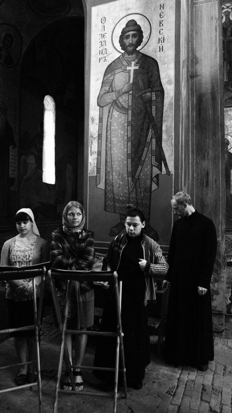 Подготовка к Литургии. Фото: Александр Осокин