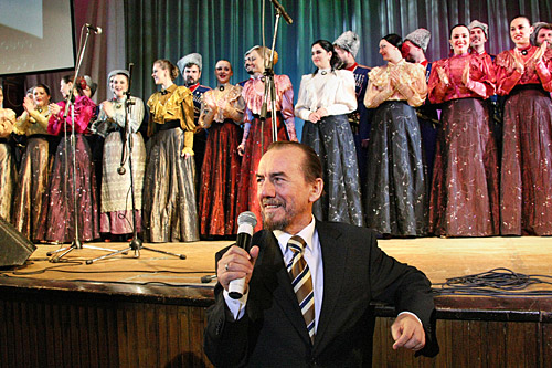Виктор Захарченко с хором