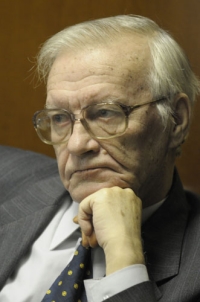 Писатель Леонид Бородин