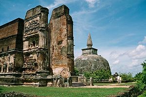 Шри-Ланка, до 1972 года известная как доминион Цейлон - островное государство в Южной Азии, основная часть населения которого исповедует буддизм.