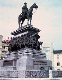 Памятнику Царю Освободителю в Софии