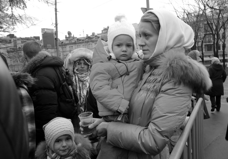 В очереди к Поясу Пресвятой Богородицы.  Фото: Юлия Руденко.