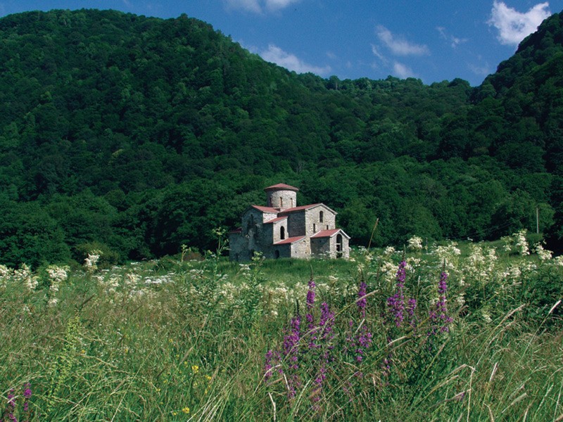 Храм Святой Троицы, первая четверть X века. КЧР. Ущелье реки Большой Зеленчук