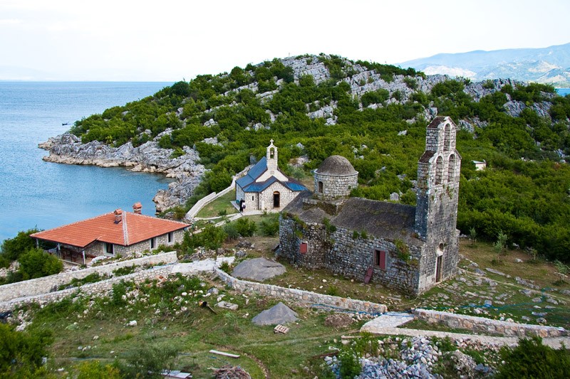 Монастырь Бешка. Фото: Карина Дрыганова