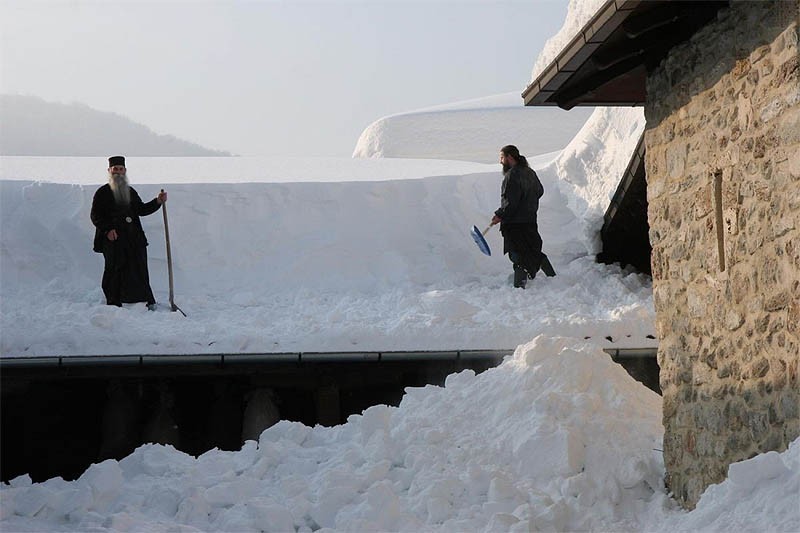 Высокие Дечаны в снегу