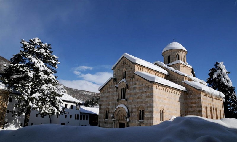 Высокие Дечаны в снегу