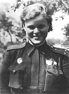 Штурман полка Женя Руднева. Погибла в 1944 году
