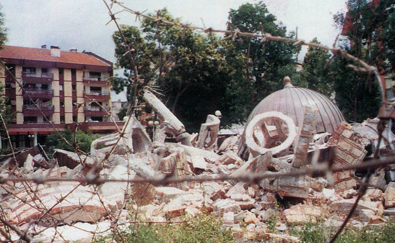 Косово и Метохия: поруганные святыни