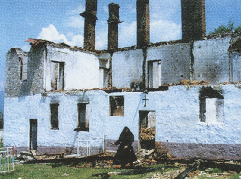 Косово и Метохия: поруганные святыни