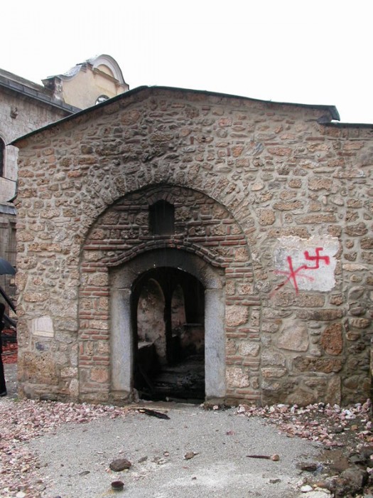 Косово и Метохия: поруганные святыни