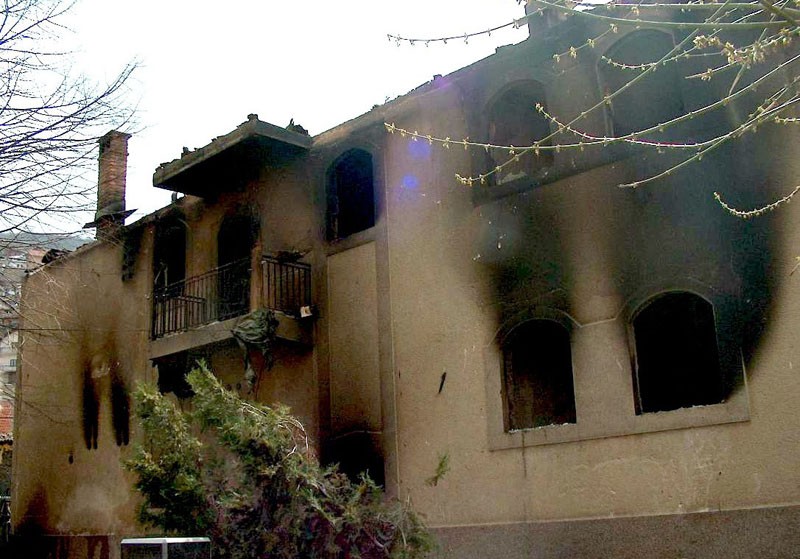 Косово и Метохия: поруганные святыни. Погромы в Призрене. 17-19 марта 2004 г.