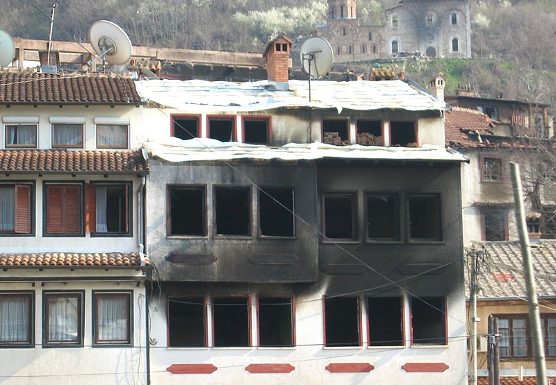 Косово и Метохия: поруганные святыни.  Призренская семинария после погрома 17-19 марта 2004 г.