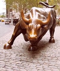 Телец у фондовой биржи Нью-Йорка