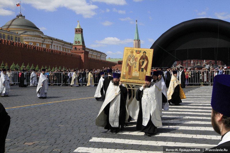 Икона святых равноапостольных Кирилла и Мефодия. Фото: Иван Правдолюбов / Православие.Ru