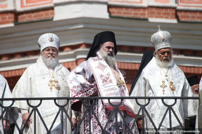 Первоиерарх РПЦЗ митрополит Иларион и греческие архиереи. Фото: Иван Правдолюбов / Православие.Ru