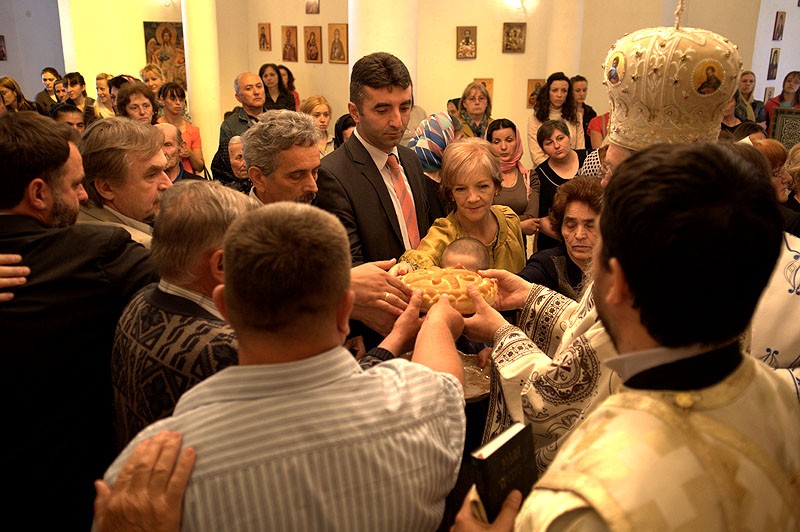 Славский колач. Праздник свт.Василия Острожского в Лепосавиче.Фото: Антон Камальдинов