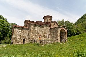 Свято-Троицкий храм Зеленчукской пустыни