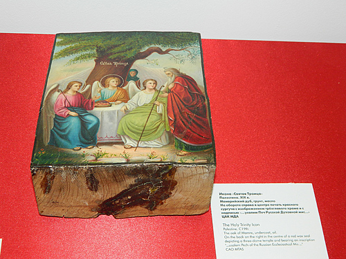 Икона Святой Троицы на доске из дерева мамврийского дуба