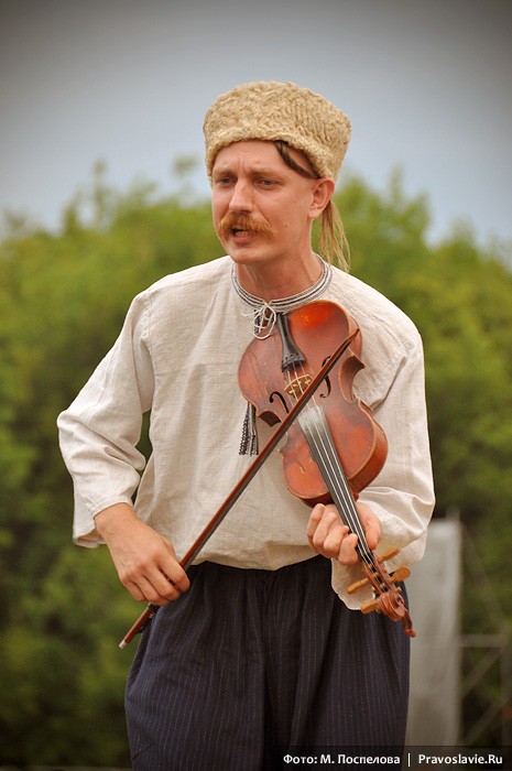 Участник украинского казачьего коллектива «Гуляйгород». Фото: М. Поспелова / Православие.Ru