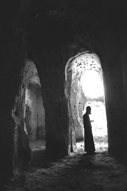  Дивногорский монастырь, пещерный храм. Воронежская область, 1999 г.  Фото: Геннадий Михеев