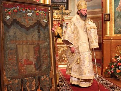 A unique relic is returned to the Patriarchal St. Nicholas Cathedral in New York