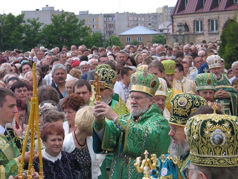 Крестный ход в день Святого Духа у церкви Святого Духа в Белостоке. Фото: Ярослав Харкевич