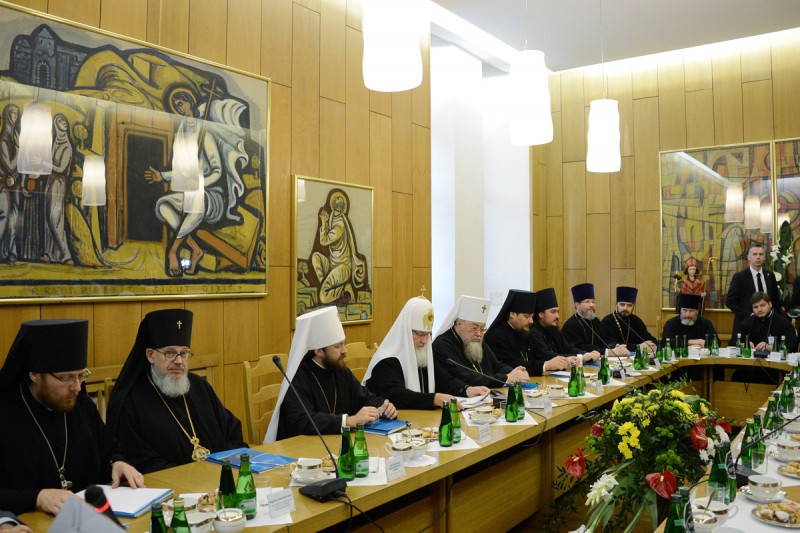 Визит Святейшего Патриарха Кирилла в Польшу.  16 августа 2012 года в Варшаве состоялась встреча Предстоятеля Русской Православной Церкви с членами Президиума Польской католической епископской конференции.