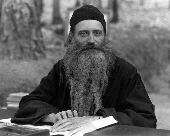Fr. Seraphim Rose giving a lecture at the New Valaam Academy, Platina, 1980.