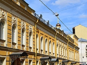Гостиничный комплекс "Дом на Маяковке" занялся продажей помещений домового храма Александра Невского