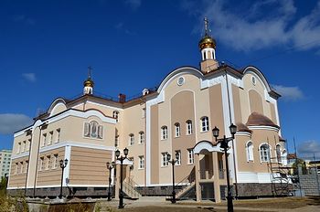 Днем раньше архиереи откроют новое здание православной Свято-Иннокентьевской гимназии в г. Мирном