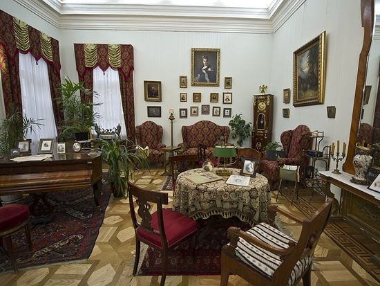Столовая в доме Голицыных. Фото: file-rf.ru