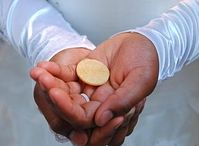 Епископ из США настаивает на отлучении политиков от Причастия