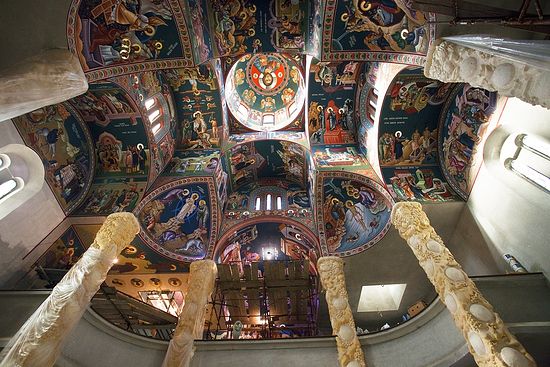 Архитектурный ансамбль монастыря в Биелине выполнен в русском стиле 
