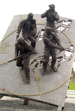 В Санкт-Петербурге открыли памятник погибшим спецназовцам