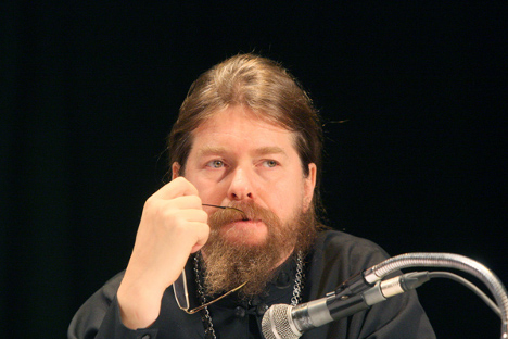 Архимандрит Тихон Шевкунов: „За мене је књига део свештеничког служења“. Извор: РИА „Новости“.