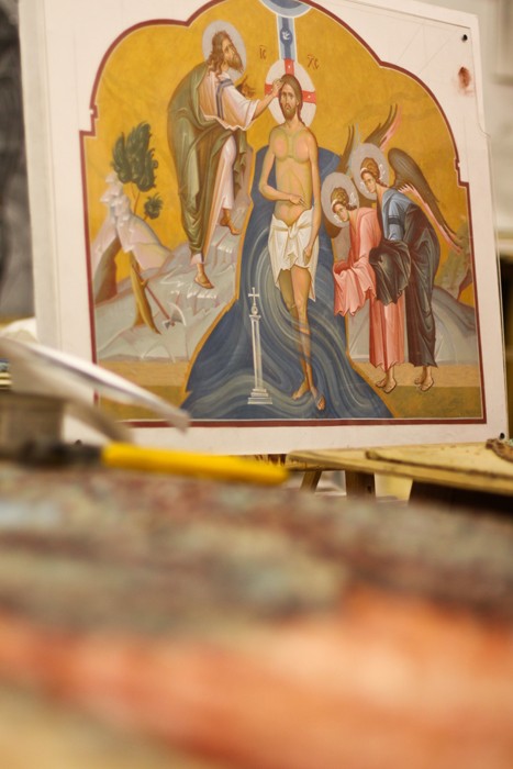 Мозаичная мастерская.  Чтобы выполнить икону из мозаики, необходим писаный эскиз. Фото: Юлия Руденко. Фото: Юлия Руденко.  