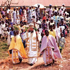 Гана. Епископ Пантелеимон с прихожанами. 1999 год