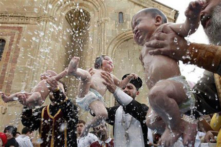 Крещение младенцев в Грузии
