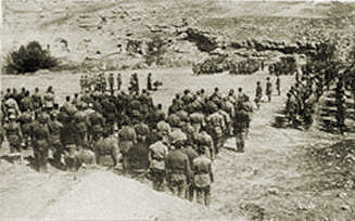 Панихида на фронте во время Первой Мировой Войны
