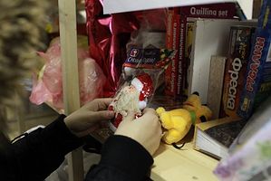 На складе подарков в Марфо-Мариинской обители. Фото: Милосердие.ru