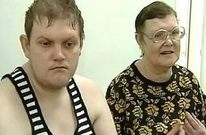 Виталий Седухинский и его мать Татьяна. Стоп-кадр телеканала «Россия 24»