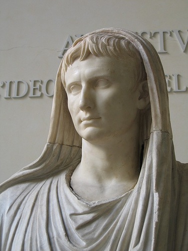Император Октавиан Август