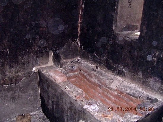 Оскверненное надгробие прп. Иоанникия Девичского