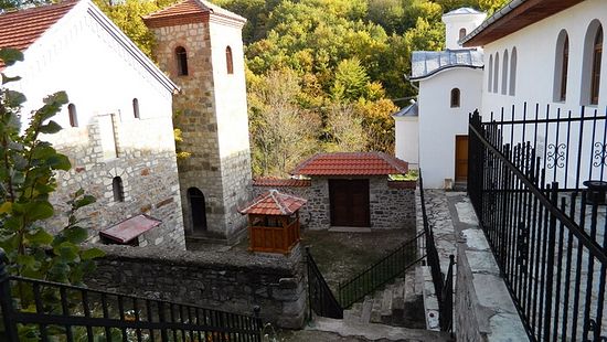 Монастырский двор