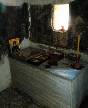 Надгробие над мощами прп. Иоанникия