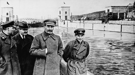  Nikolai Yezhov (far right) with Voroshilov, Molotov, and Stalin inspecting the Moscow-Volga canal. 1937.