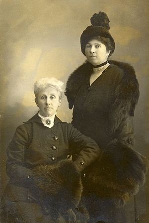 Баронесса С. Буксгевден со своей матерью Людмилой Петровной Буксгевден (урожденной Осокиной)
