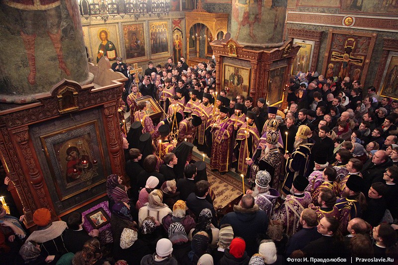 Патриаршая служба в Сретенском монастыре накануне недели Торжества Православия.  Фото: И. Правдолюбов / Православие.Ru