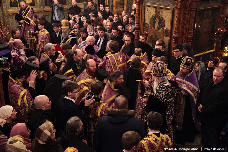 Патриаршая служба в Сретенском монастыре накануне недели Торжества Православия.  Фото: И. Правдолюбов / Православие.Ru
