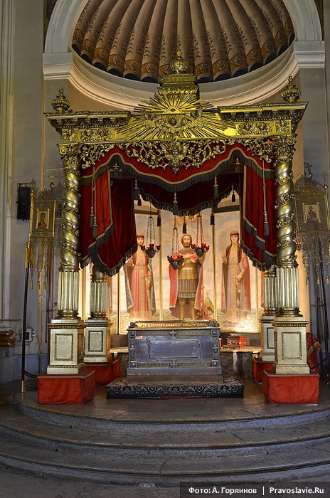 Рака с мощами св. блгв. Александра Невского. Фото: А.Горяинов / Православие.Ru